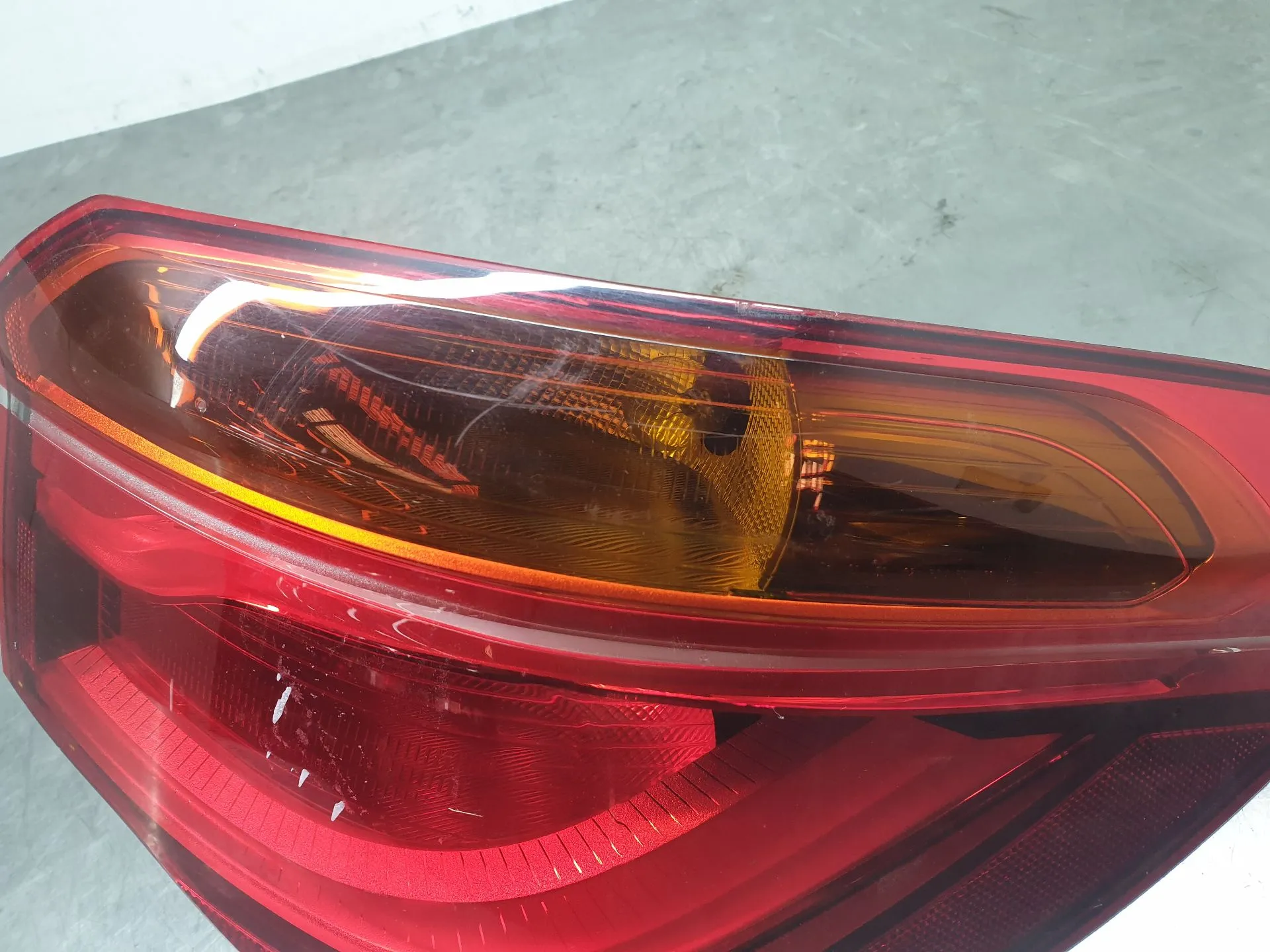 Feu arrière Droite BMW X1 (F48) Imagem-2