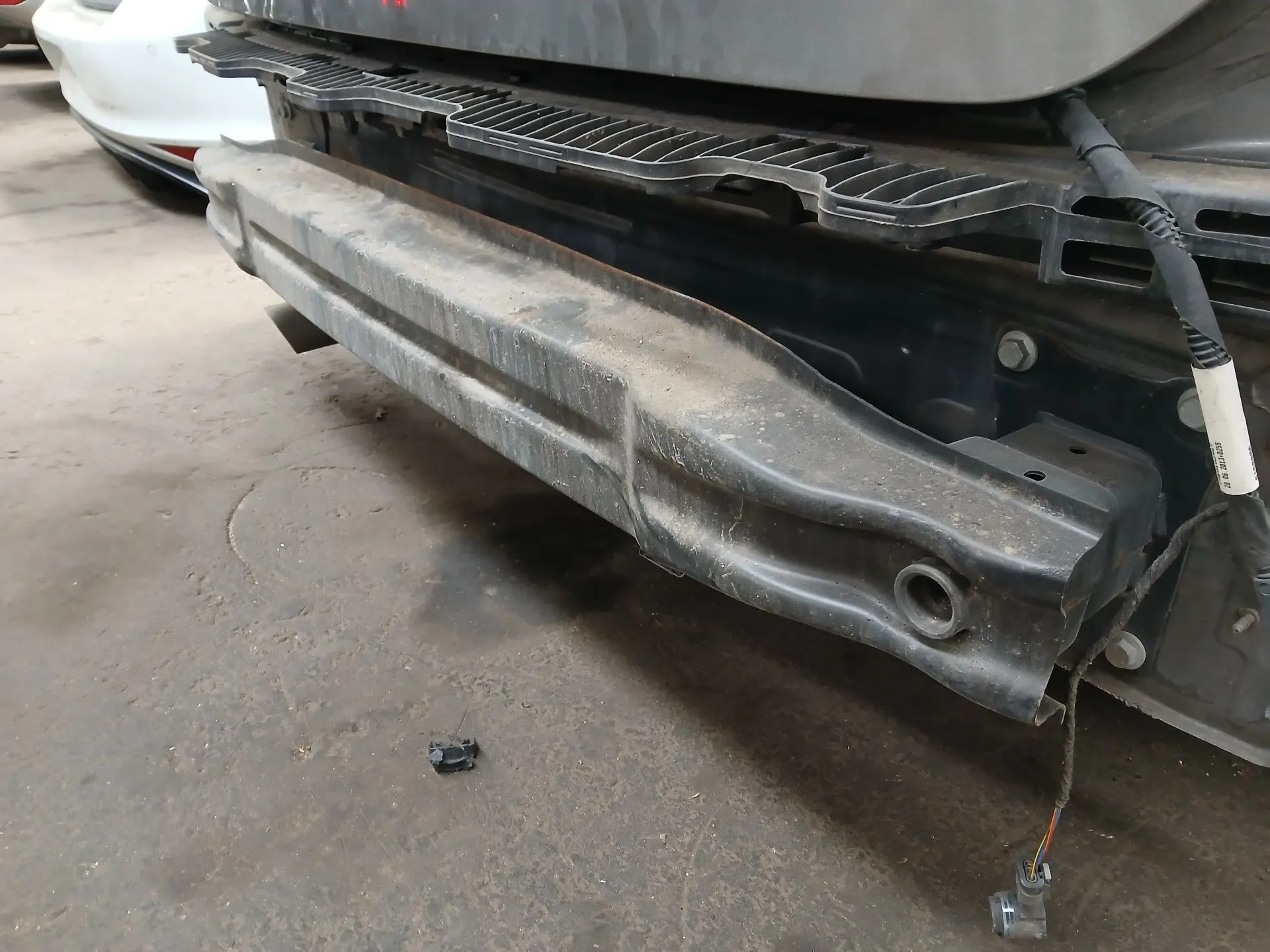 Rinforzo paraurti posteriore VOLKSWAGEN Golf VII (5G1, BQ1, BE1, BE2) Imagem-1