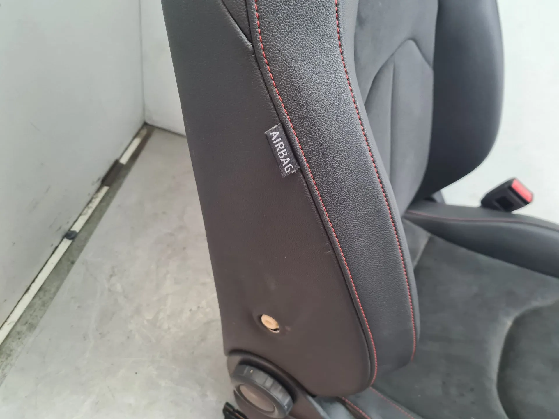 Airbag banco direito SEAT Leon SC (5F5)