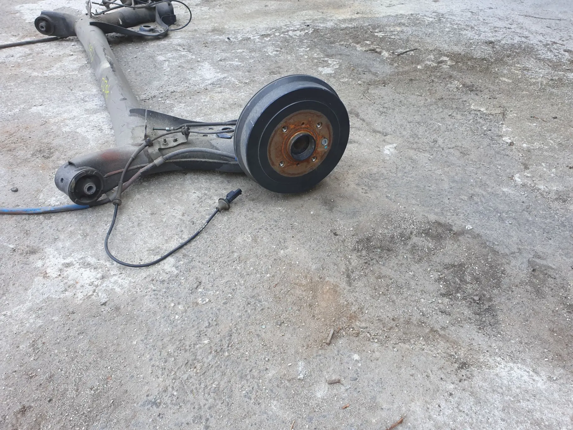 Essieu arrière à tambours TOYOTA Aygo (_B4_) Imagem-2