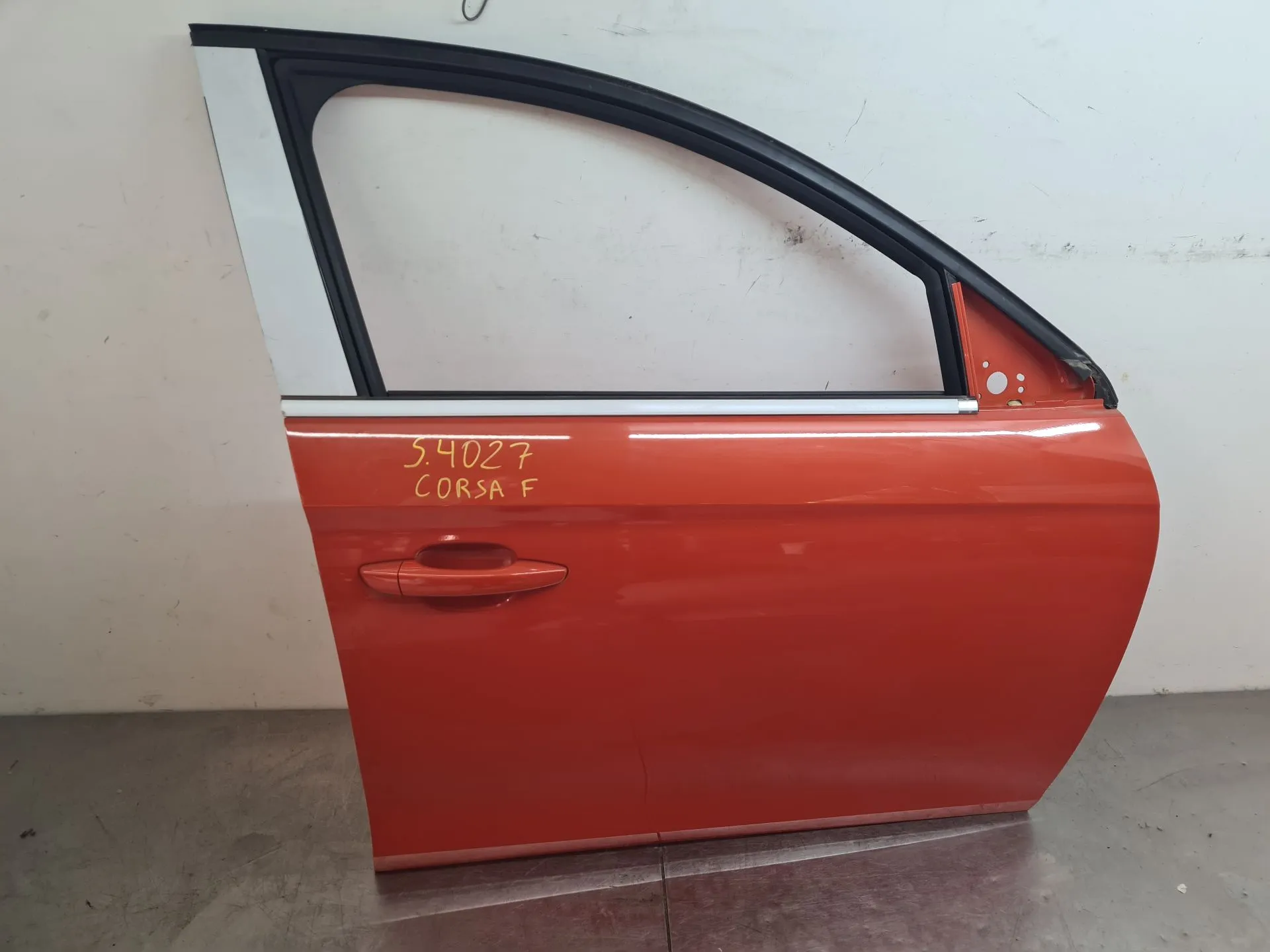 Porte avant Droite OPEL Corsa F