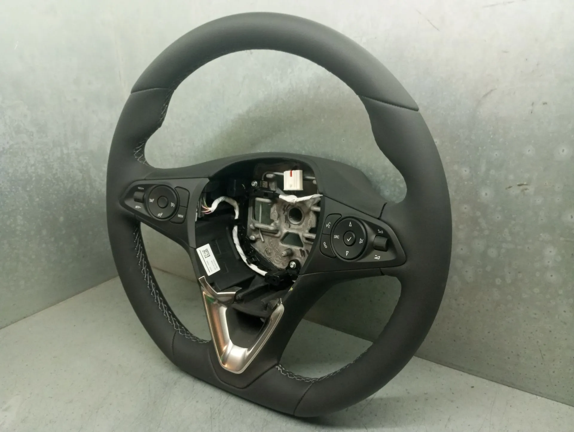 Volante OPEL Corsa F Imagem-2