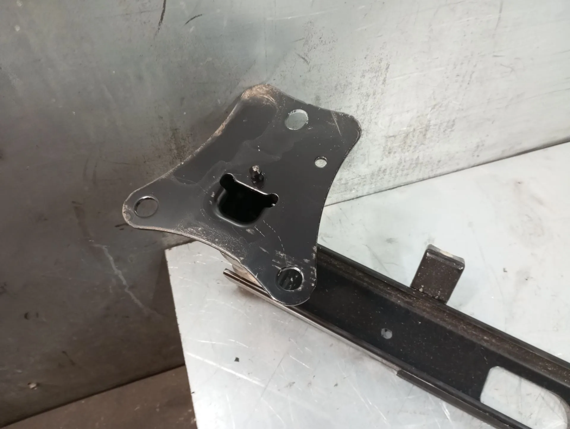 Rinforzo paraurti posteriore PEUGEOT Rifter Imagem-4