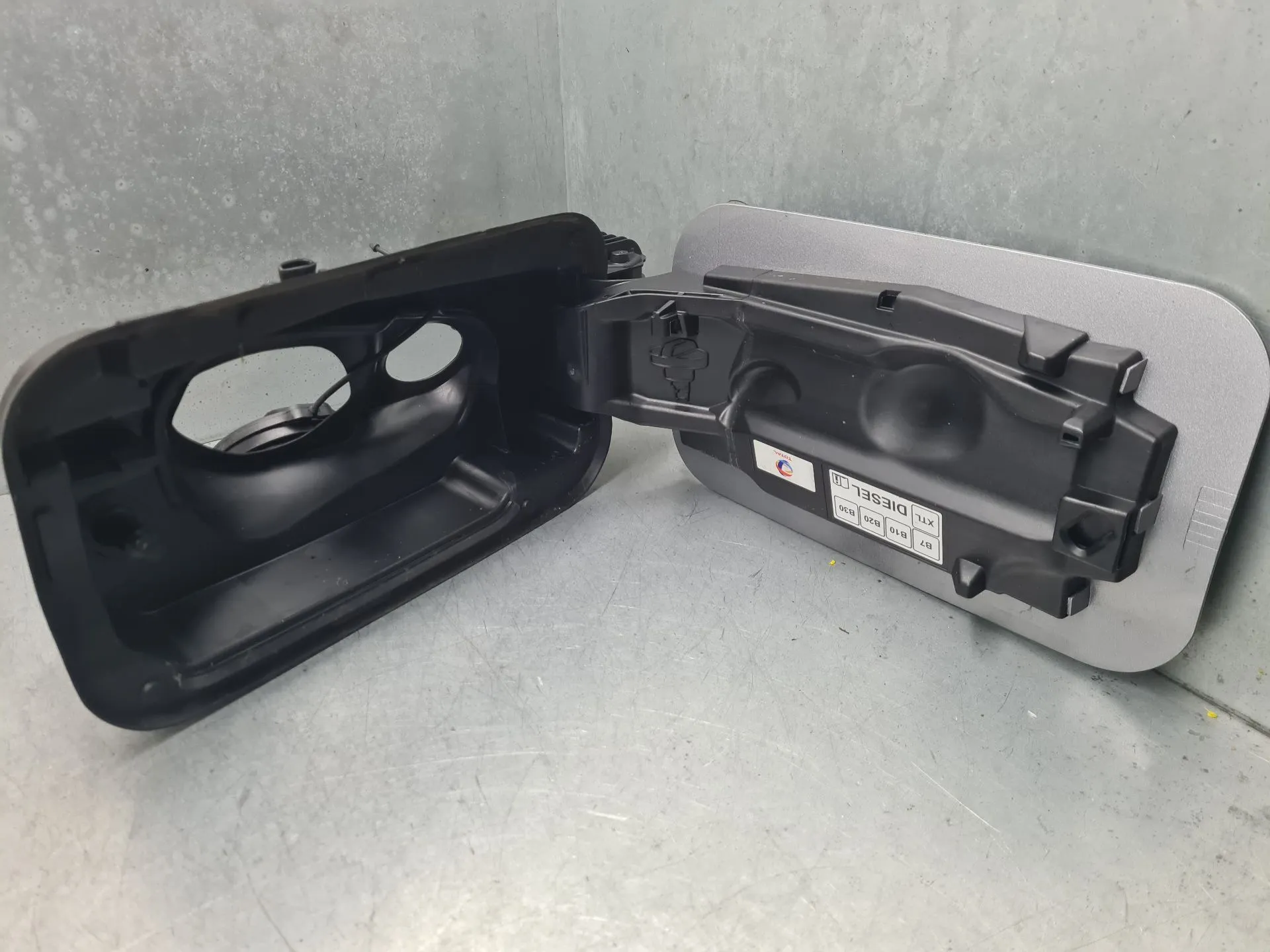 Tapa exterior combustible PEUGEOT Rifter Imagem-1