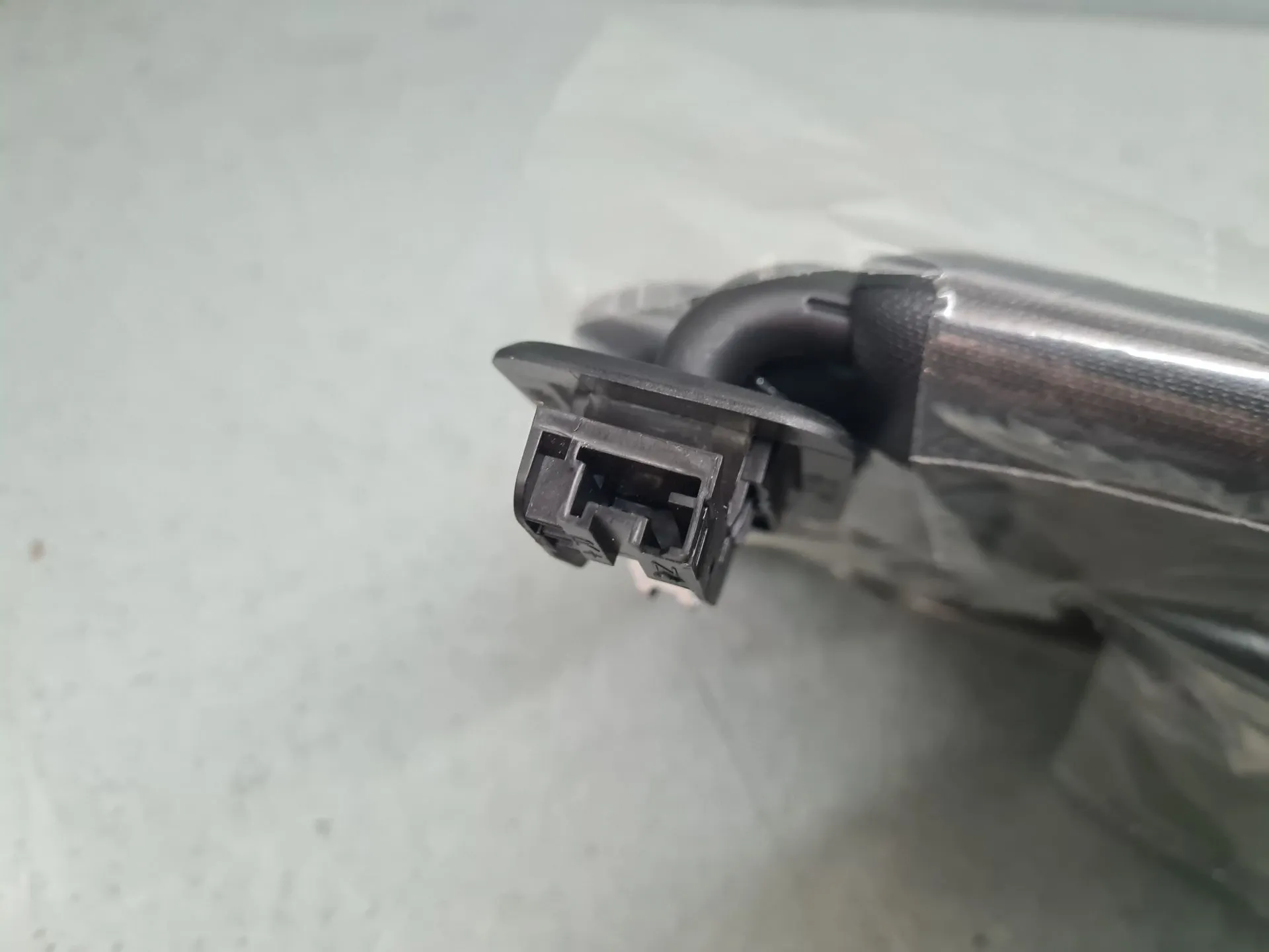 Pála de sol esquerda PEUGEOT 2008 II (U_) Imagem-2