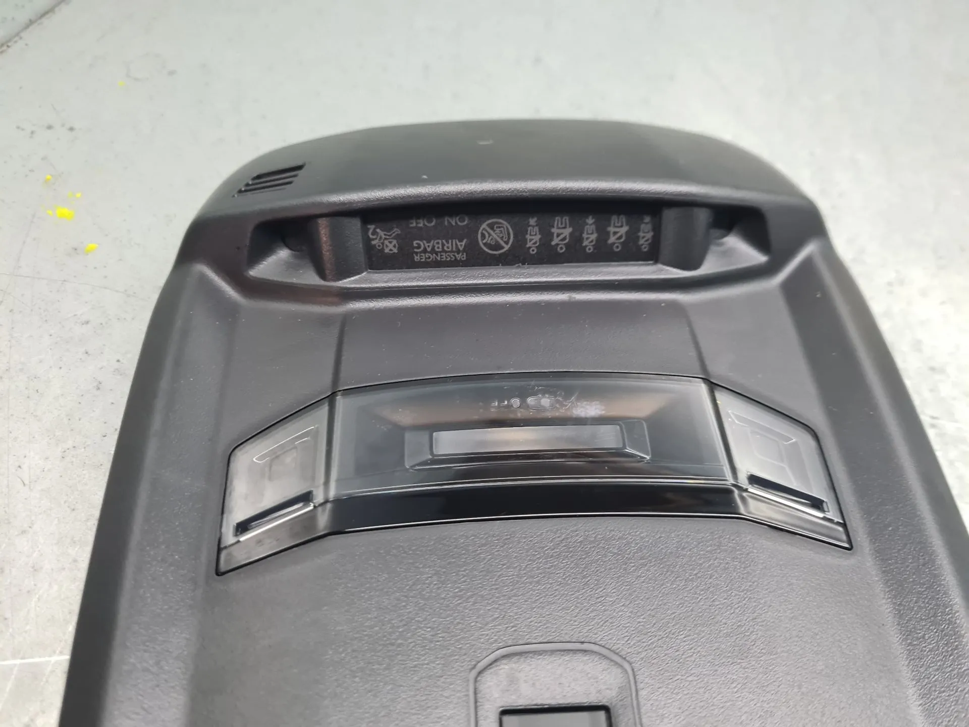 Plafonier frente PEUGEOT 2008 II (U_) Imagem-3