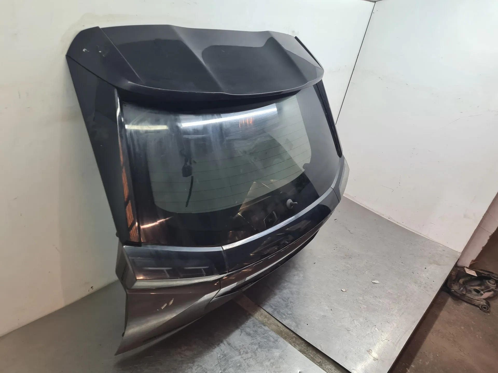 Tailgate / Trunk lid PEUGEOT 2008 II (U_) Imagem-4