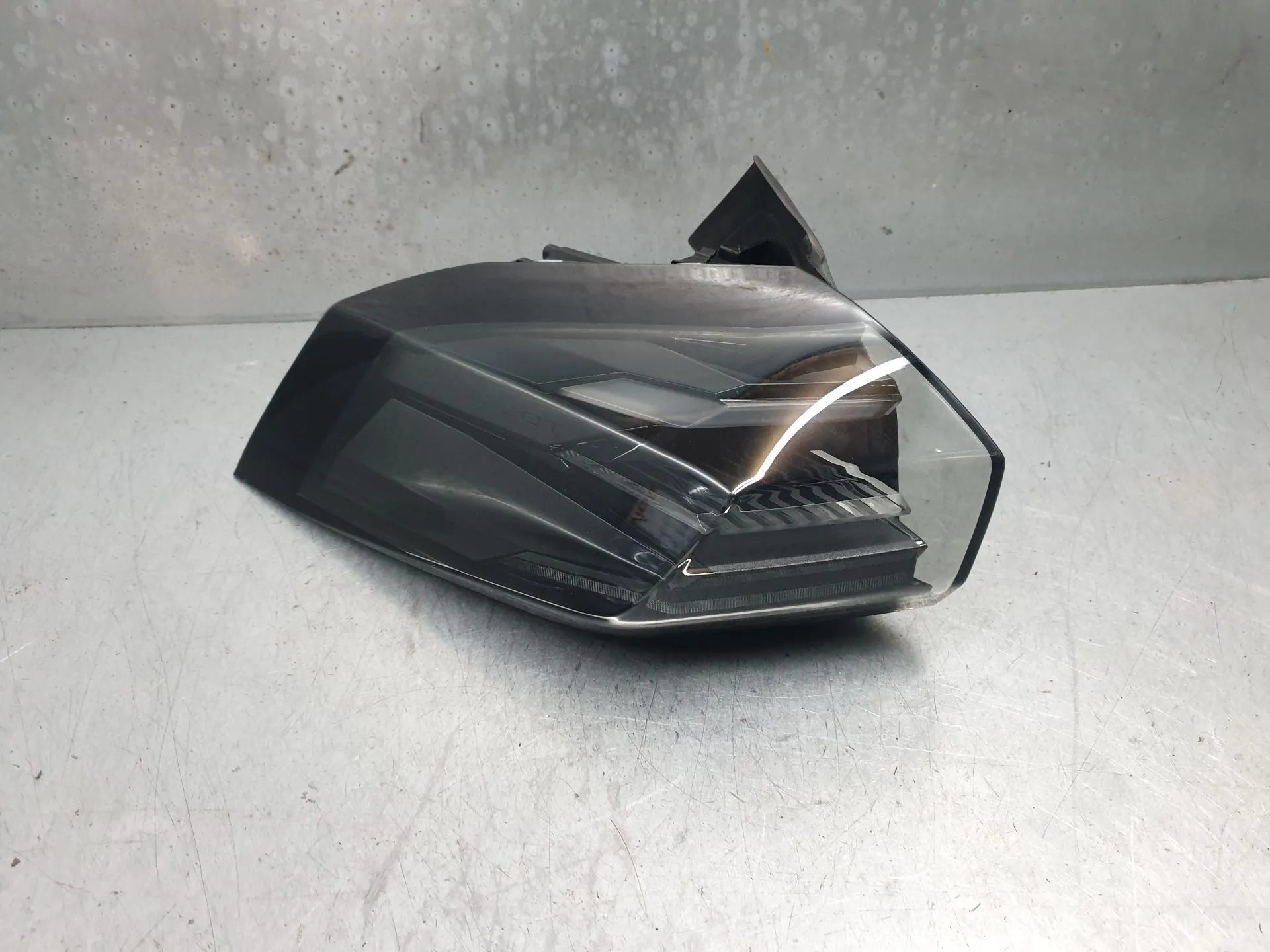 Left Tail light PEUGEOT 2008 II (U_)