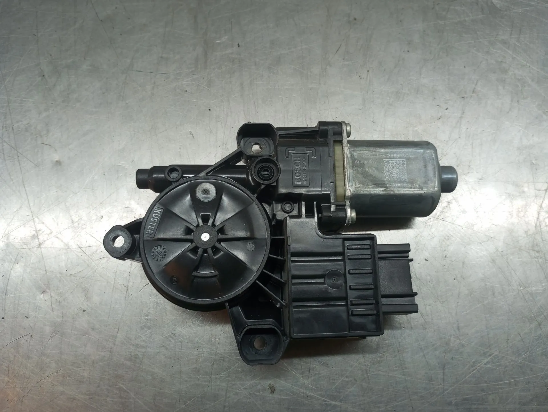 Motor vidro frente direito SEAT Ibiza V (KJ1)