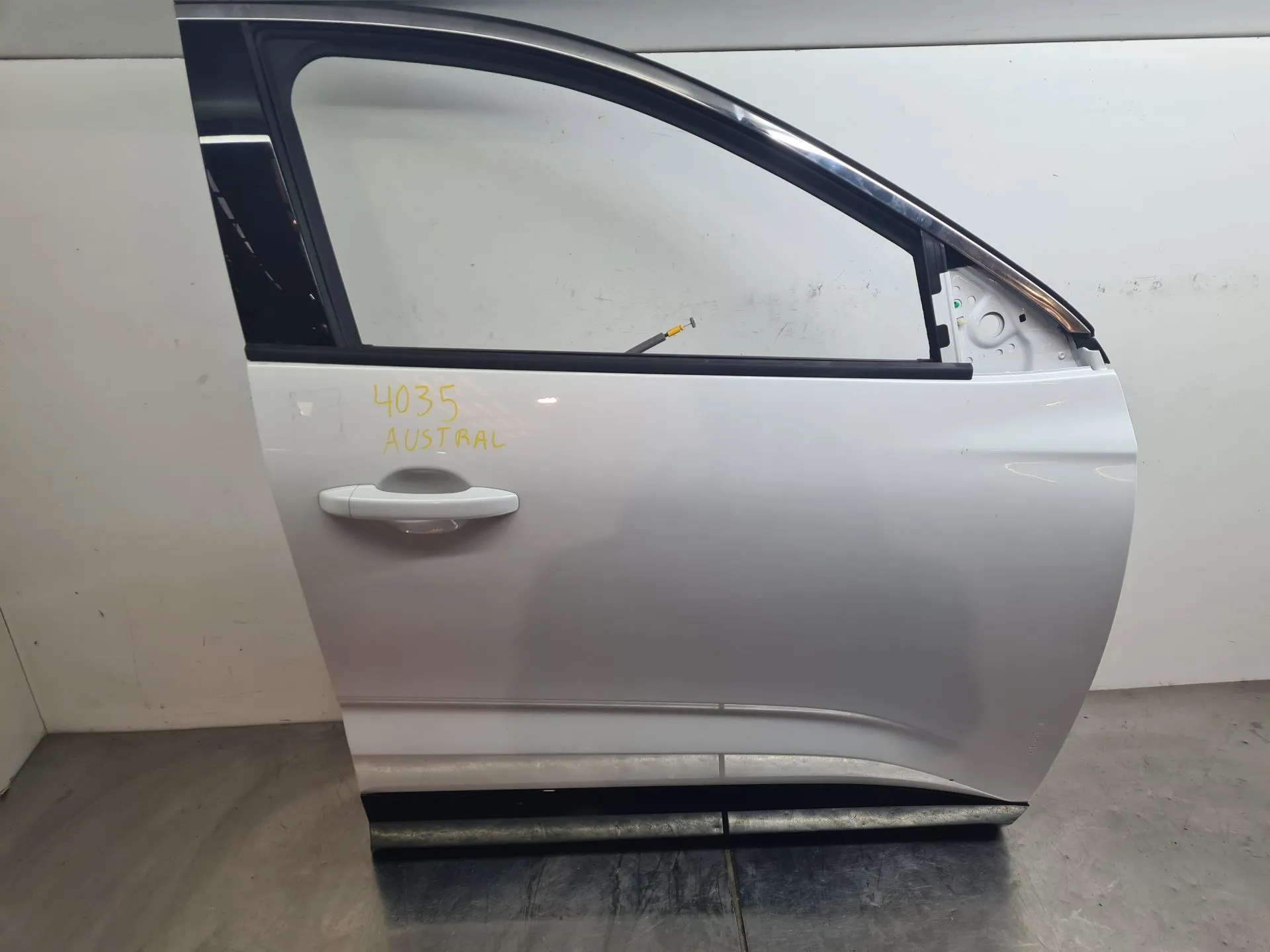 Right front Door RENAULT Austral