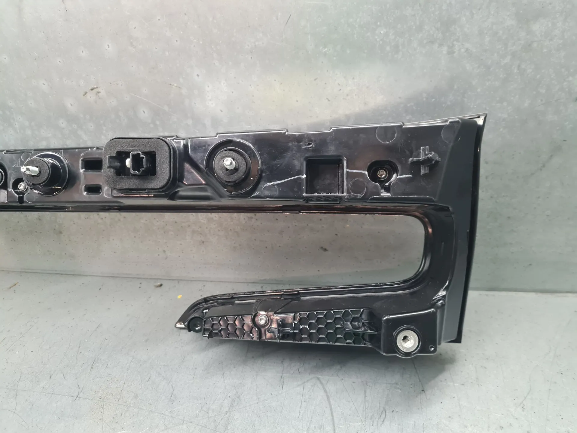 Piloto izquierdo del maletero RENAULT Austral Imagem-5