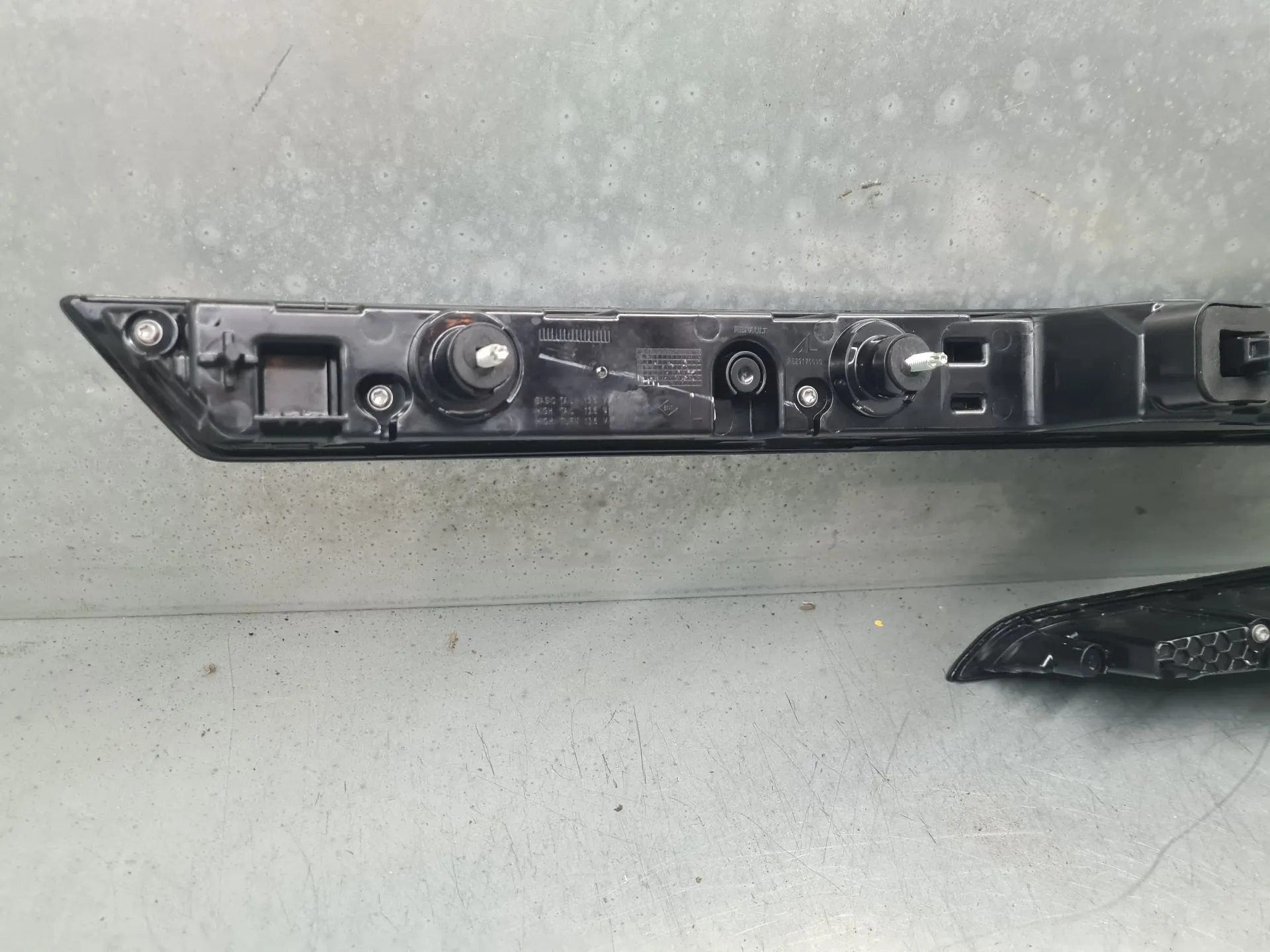 Piloto izquierdo del maletero RENAULT Austral Imagem-6