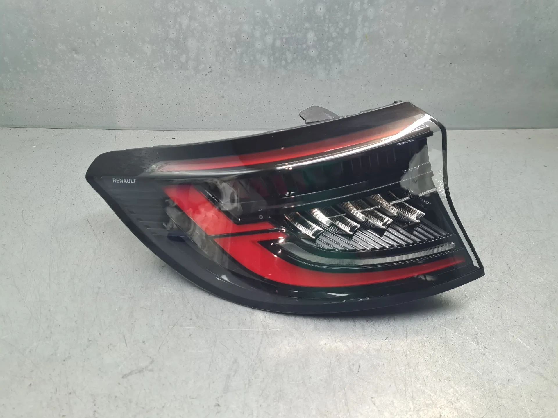 Feu arrière Gauche RENAULT Austral