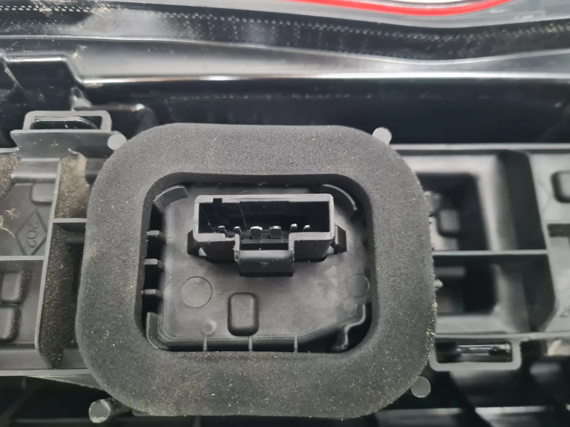 Feu arrière Droite RENAULT Master IV (F8__) Imagem-4