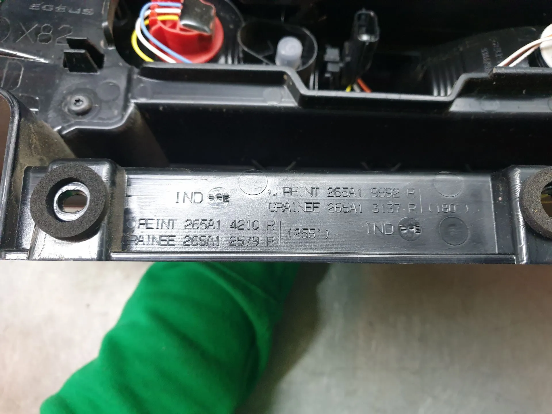 Feu arrière Droite RENAULT Trafic III (FG_) Imagem-5