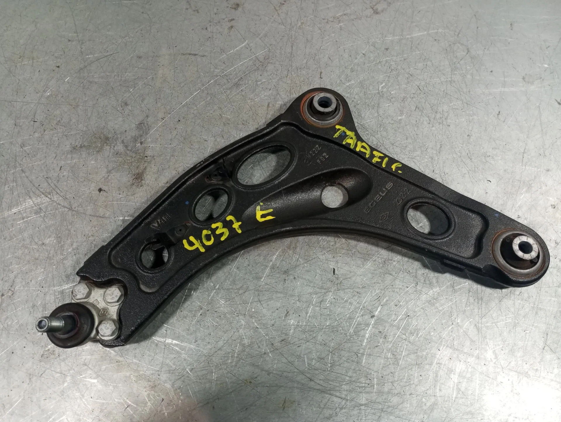 Left front suspension arm RENAULT Trafic III (FG_) Imagem-1