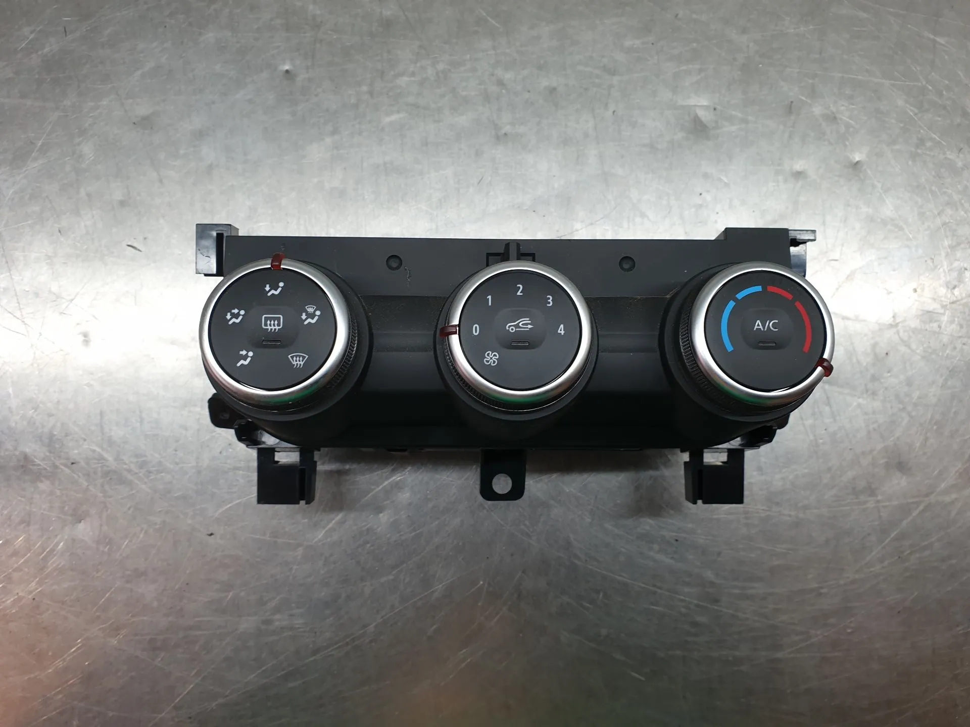Climate control RENAULT Trafic III (FG_)