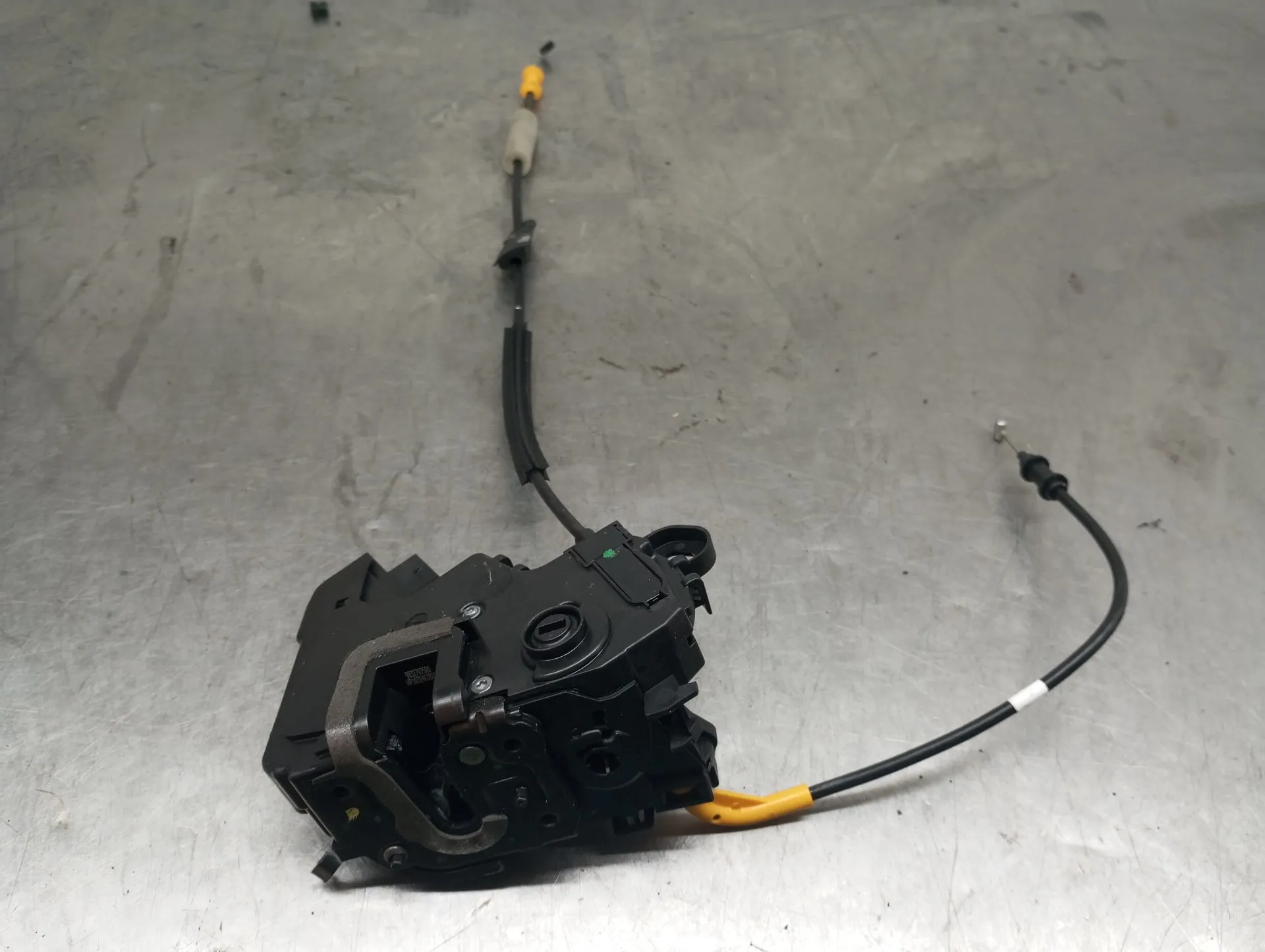 Rear Left Door Lock CITROËN C4 III Imagem-1