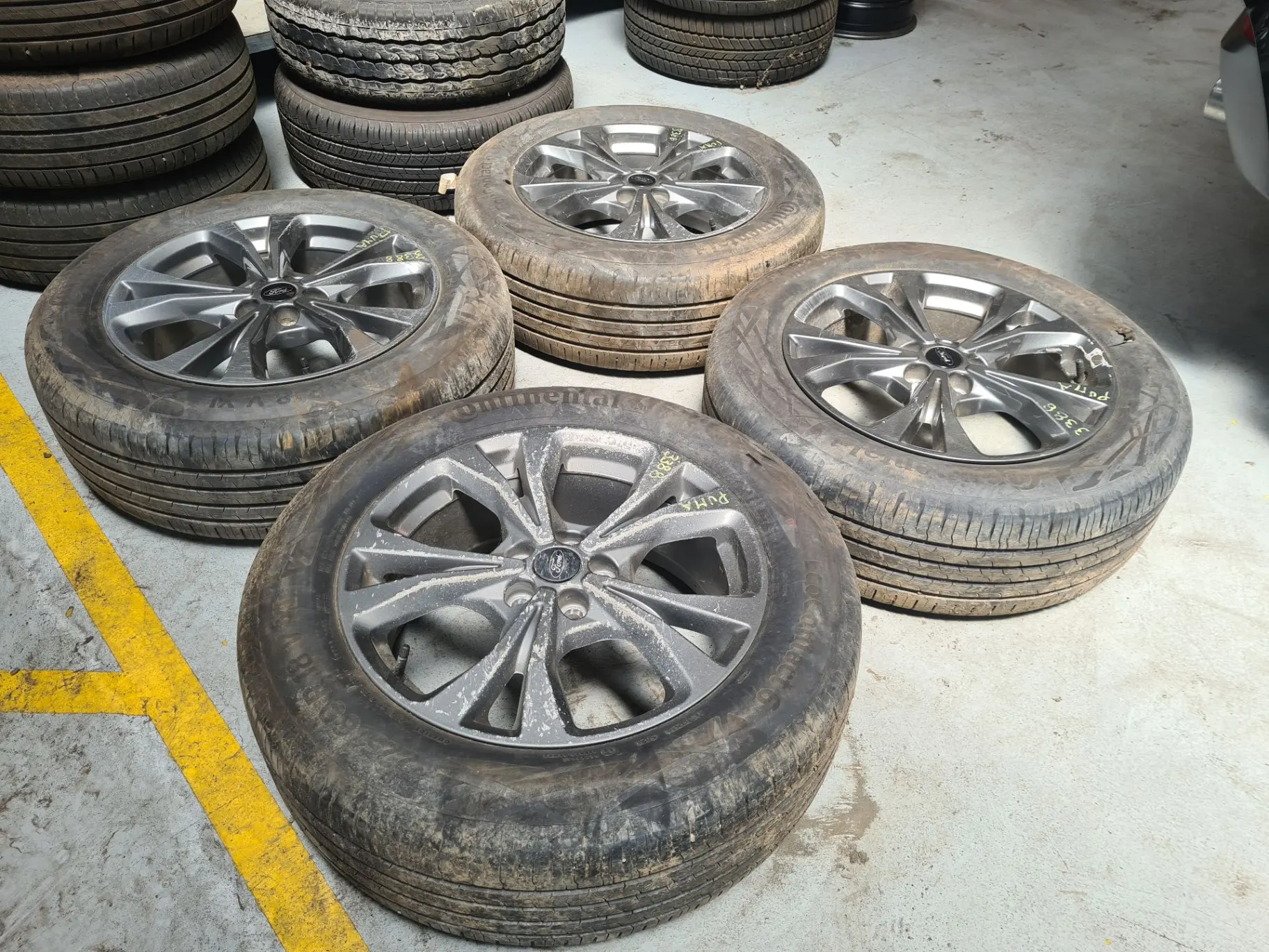 Conjunto Jantes Especiais FORD Kuga III (DFK) Imagem-3