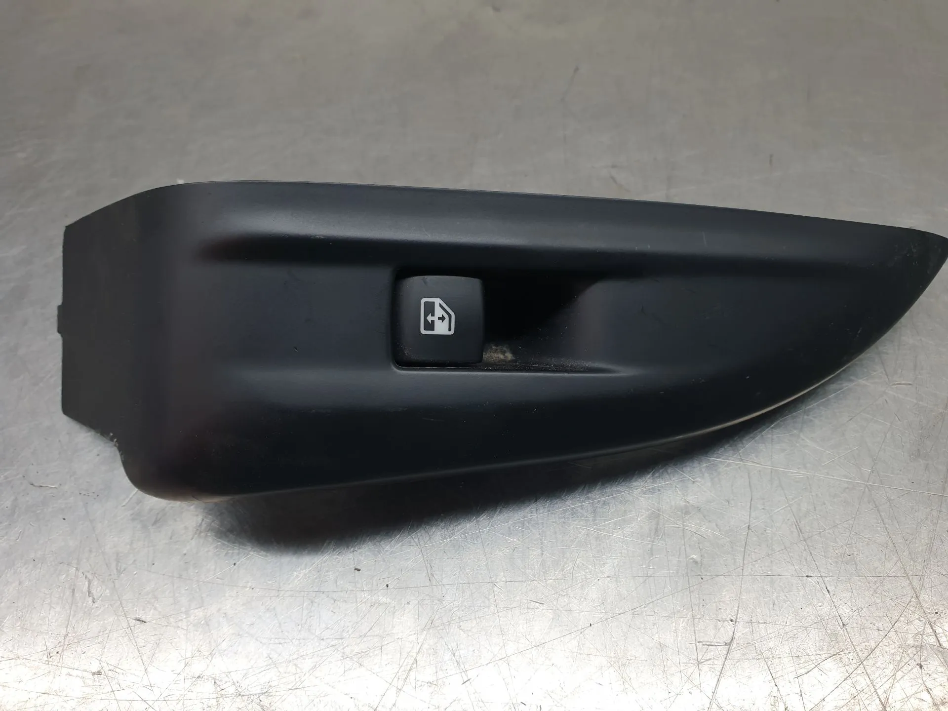 Left Rear window control ALFA ROMEO Tonale (965_) Imagem-1