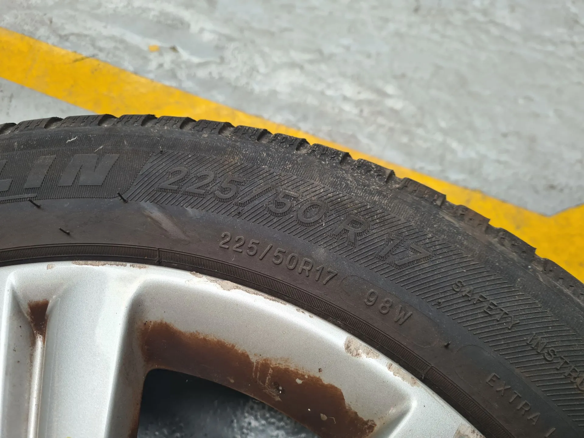 Pneumatico AUDI A4 Avant (8K5, B8)