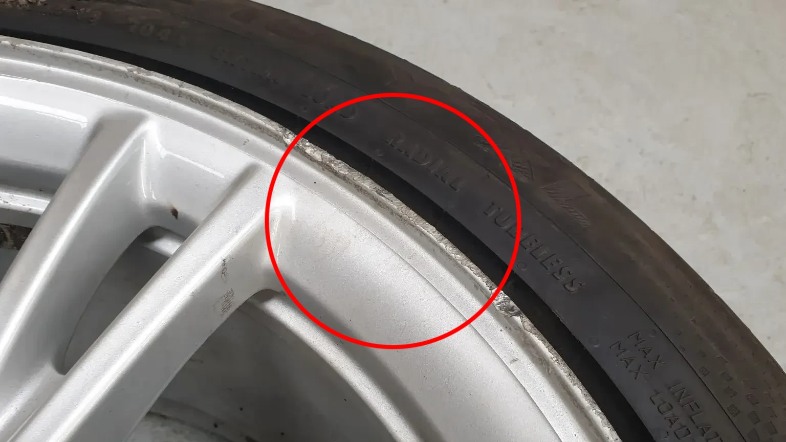 Right front Rim TESLA Model Y (5YJY) Imagem-5