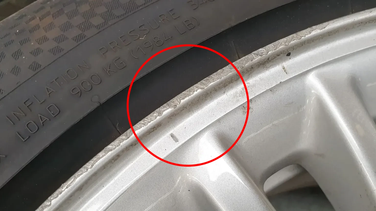 Left rear Rim TESLA Model Y (5YJY) Imagem-3