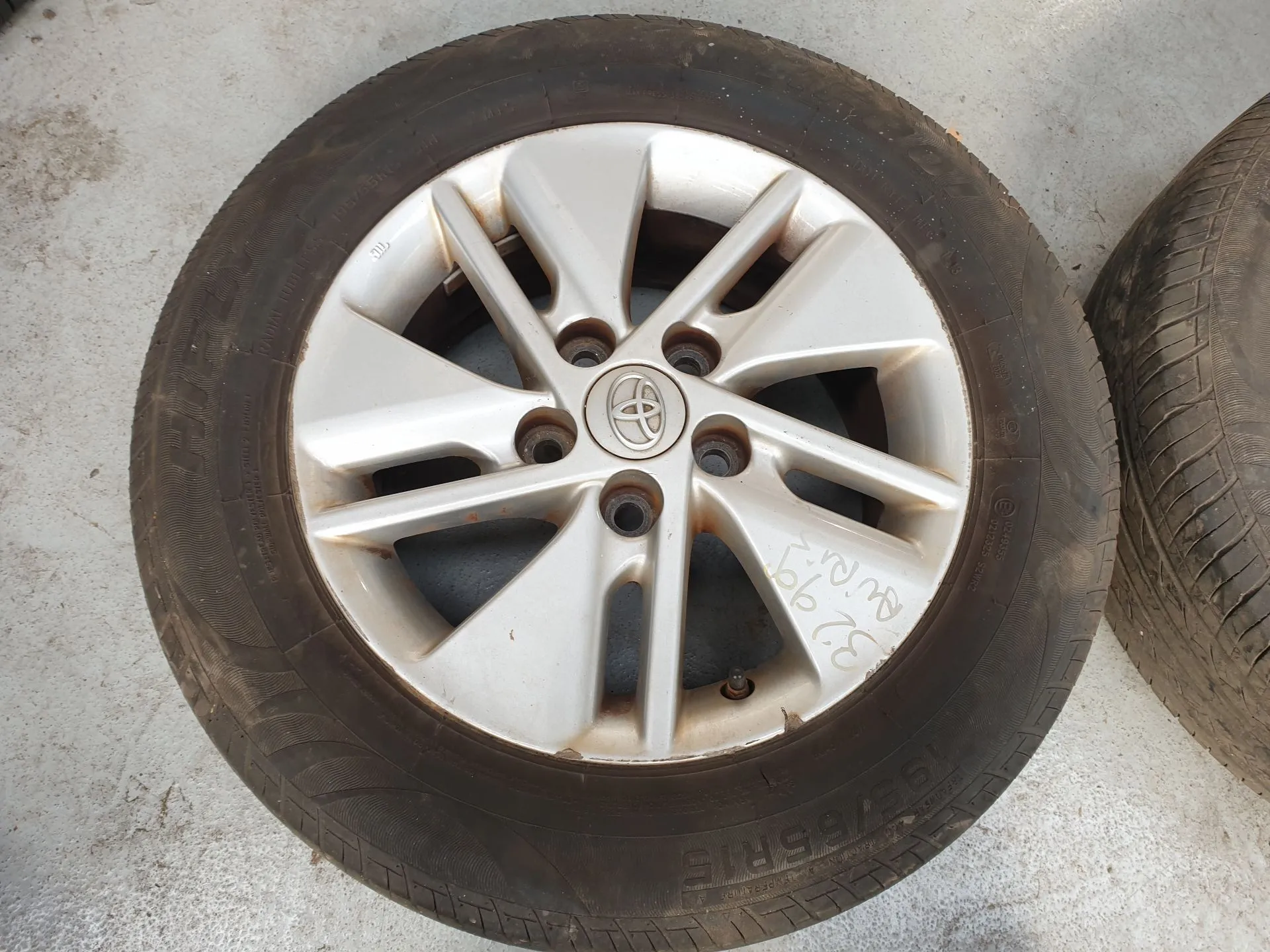 Conjunto de Jantes TOYOTA Auris Touring Sports (_E18_) Imagem-1