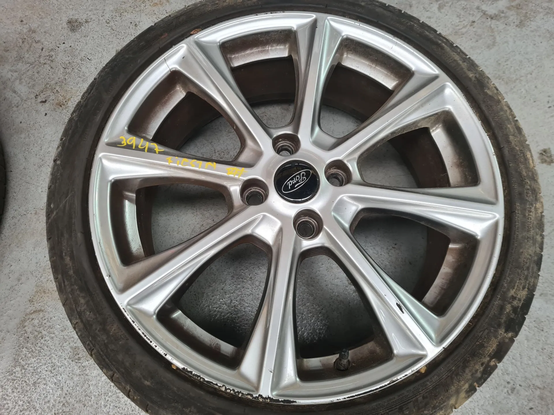 Left front Rim FORD Fiesta VII (HJ, HF) Imagem-1
