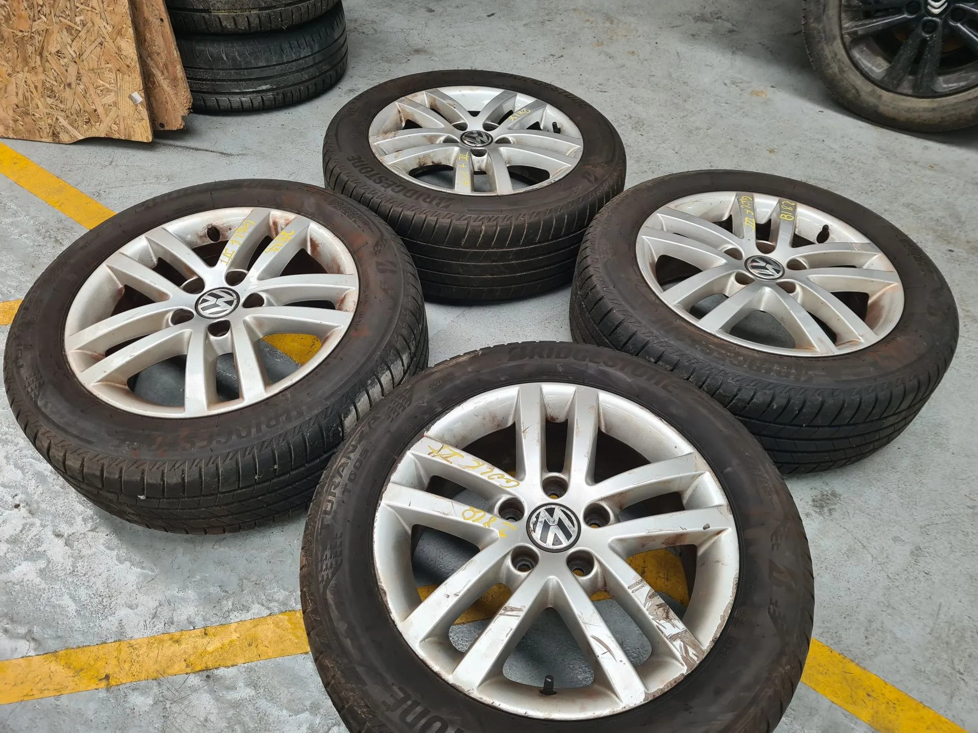 Conjunto Jantes Especiais VOLKSWAGEN Golf VI (5K1) Imagem-3