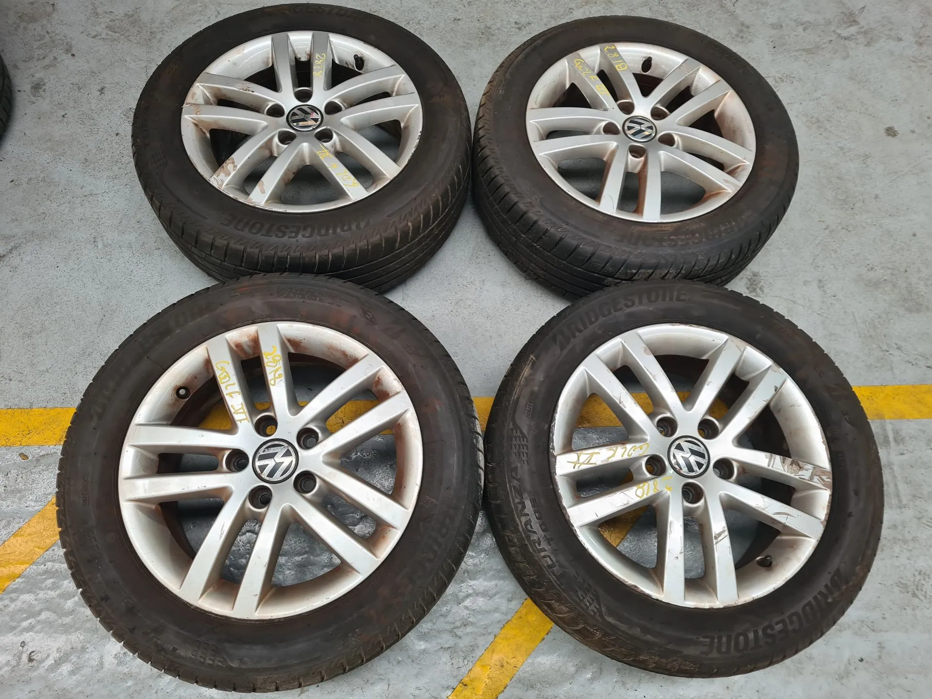 Conjunto Jantes Especiais VOLKSWAGEN Golf VI (5K1)