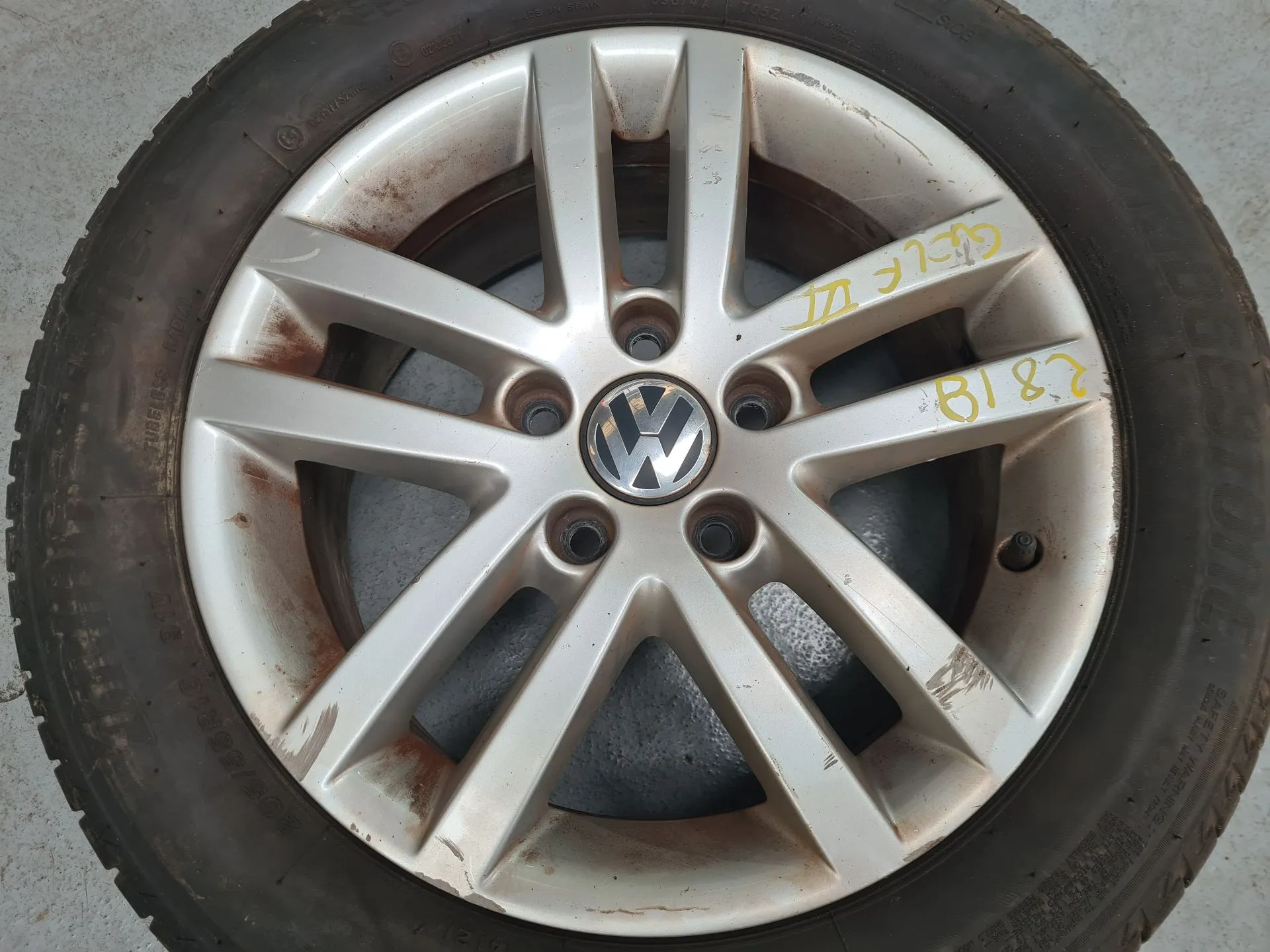 Jante frente direita VOLKSWAGEN Golf VI (5K1) Imagem-1