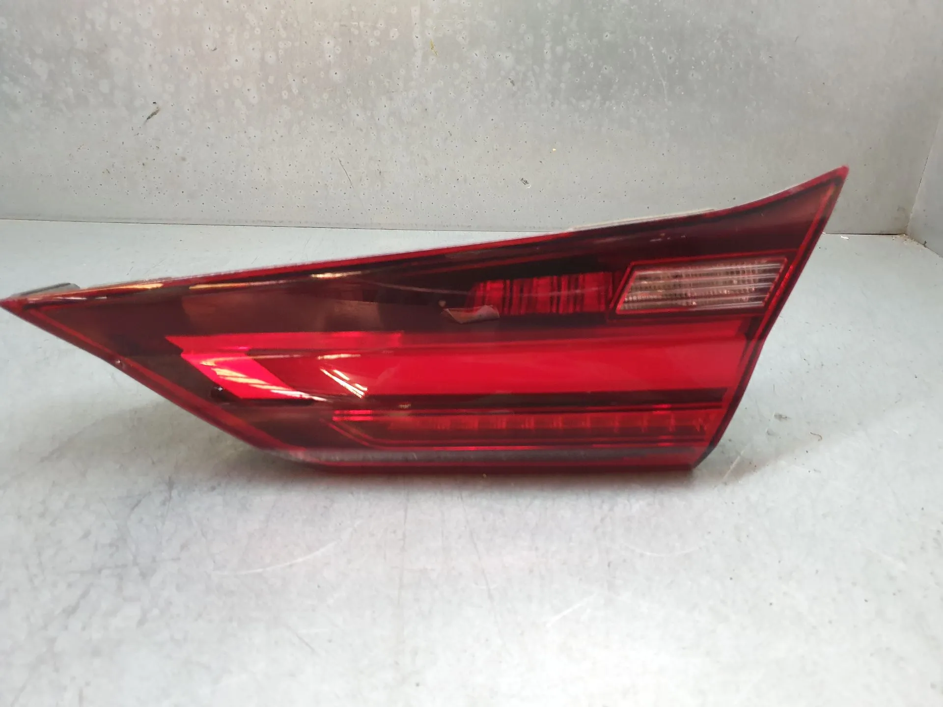 Farolim da mala direito BMW 1 (F40)