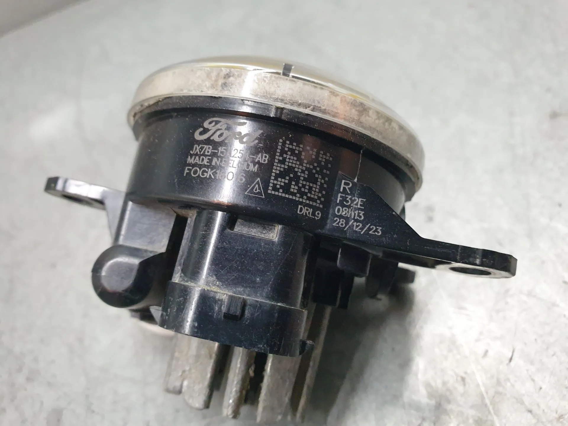 Faro antinebbia Anteriore Destro FORD Kuga III (DFK) Imagem-4