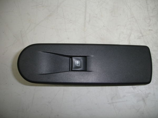 Mando / interruptor elevalunas delantero derecho RENAULT Clio IV (BH_)