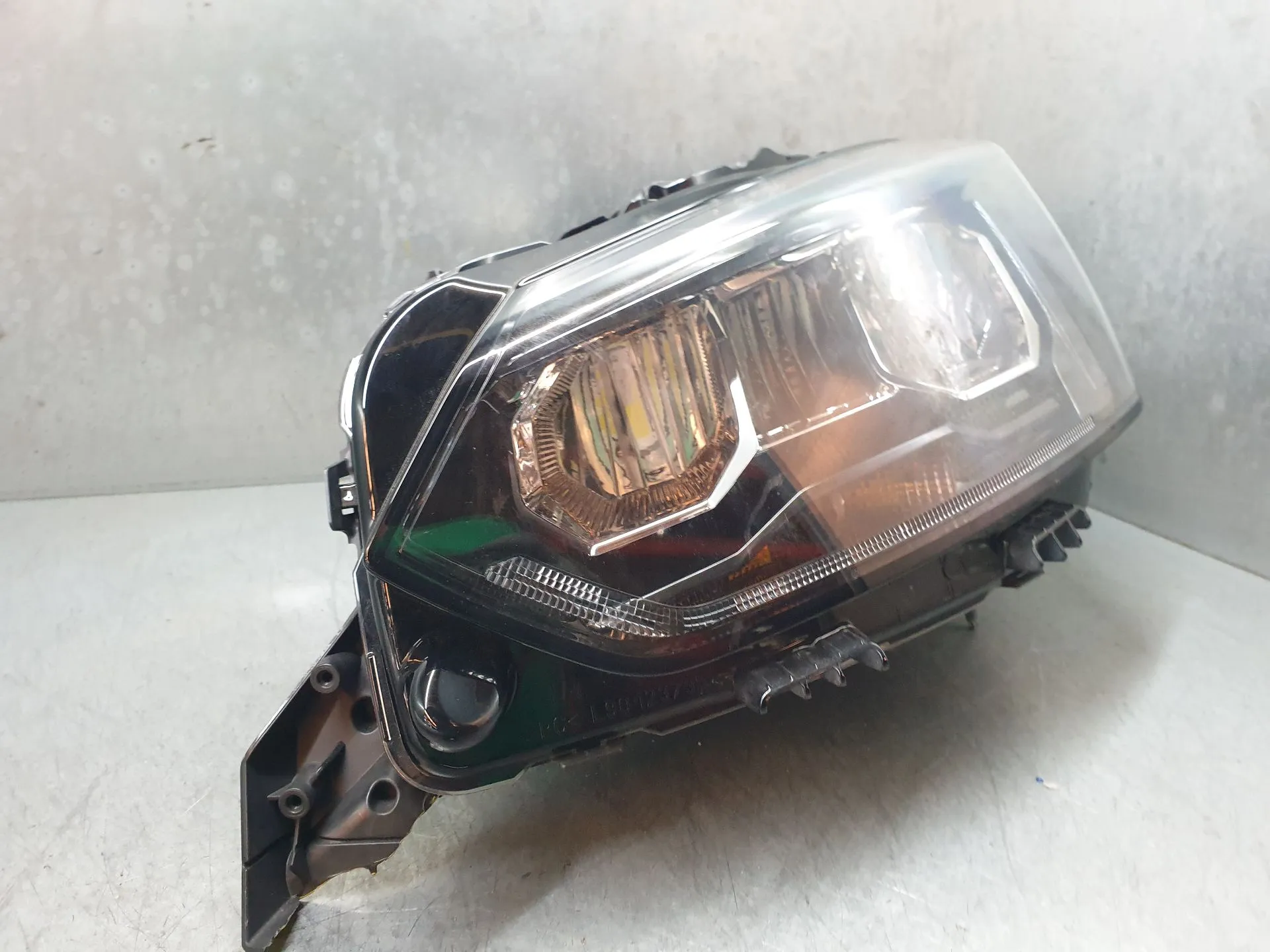 Faro anteriore sinistro PEUGEOT 2008 II (U_) Imagem-2