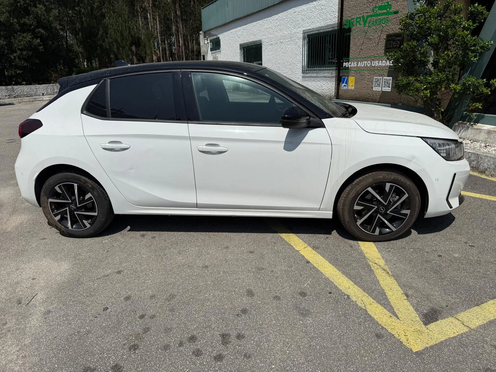 Alzavetro anteriore destro OPEL Corsa F