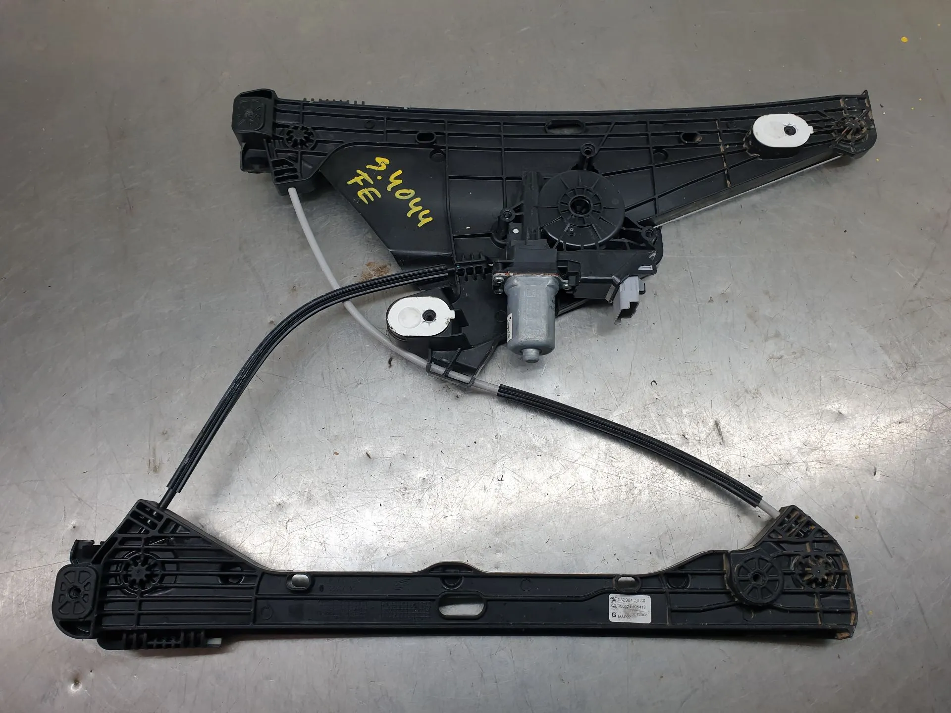 Lève-vitre avant gauche OPEL Corsa F