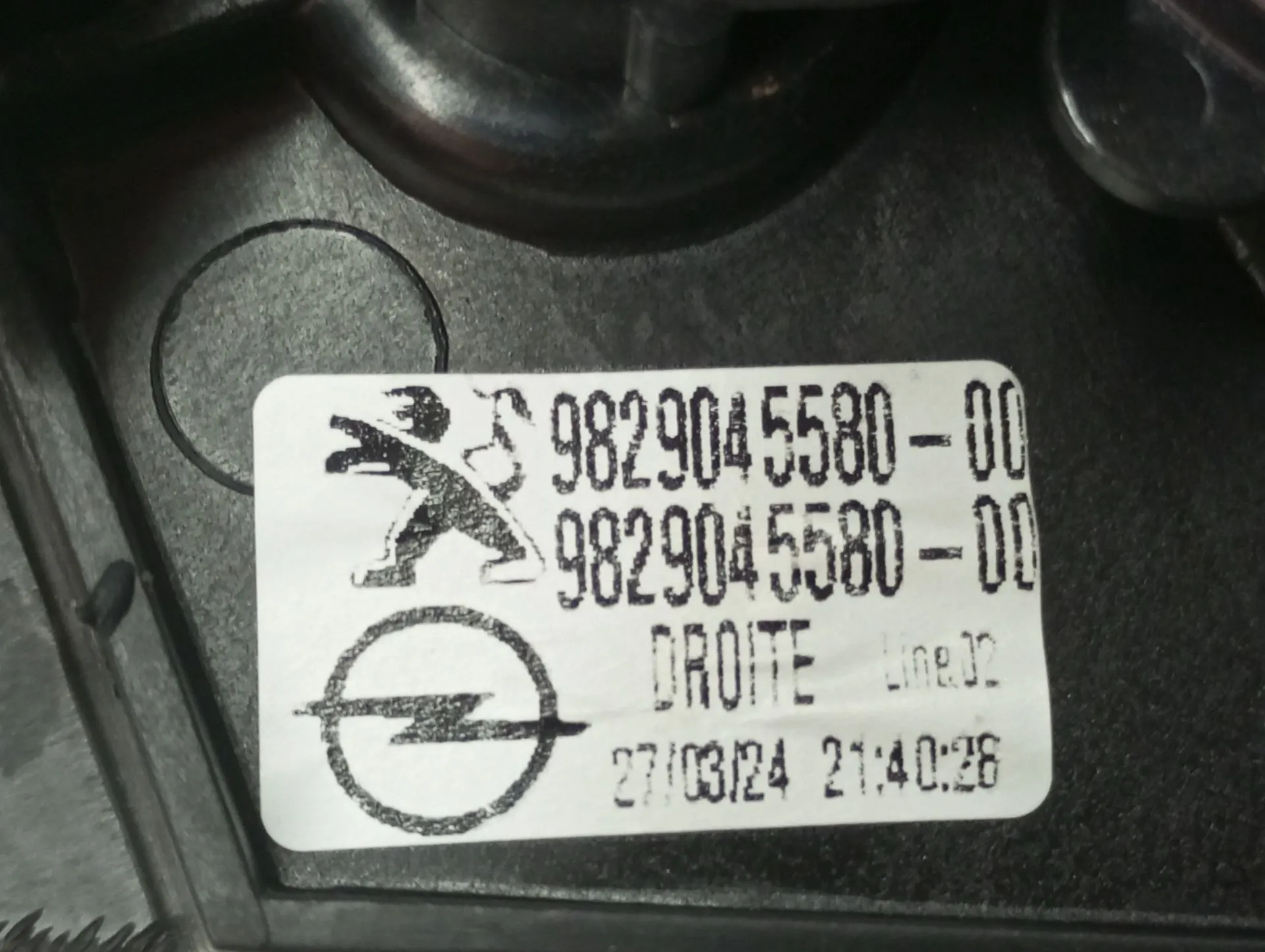 Elevador vidros trás direito OPEL Corsa F Imagem-2