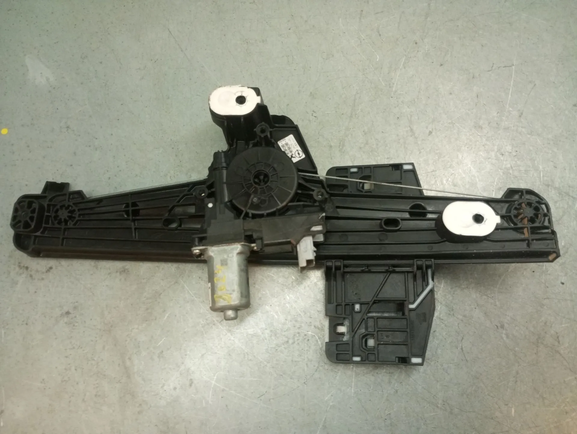 Elevador vidros trás esquerdo OPEL Corsa F