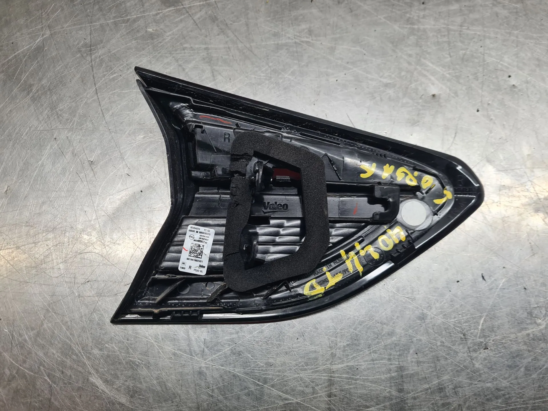 Feu de coffre Droite OPEL Corsa F Imagem-1