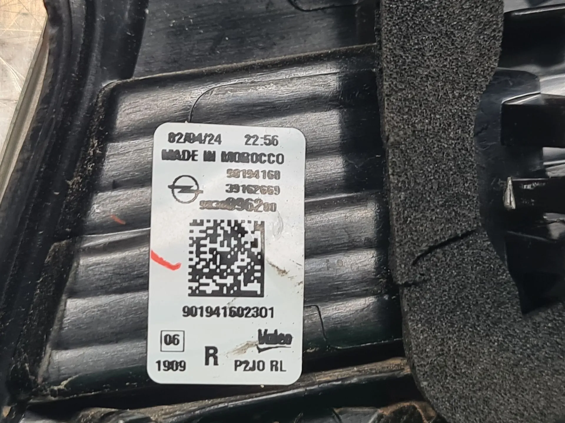 Feu de coffre Droite OPEL Corsa F Imagem-2