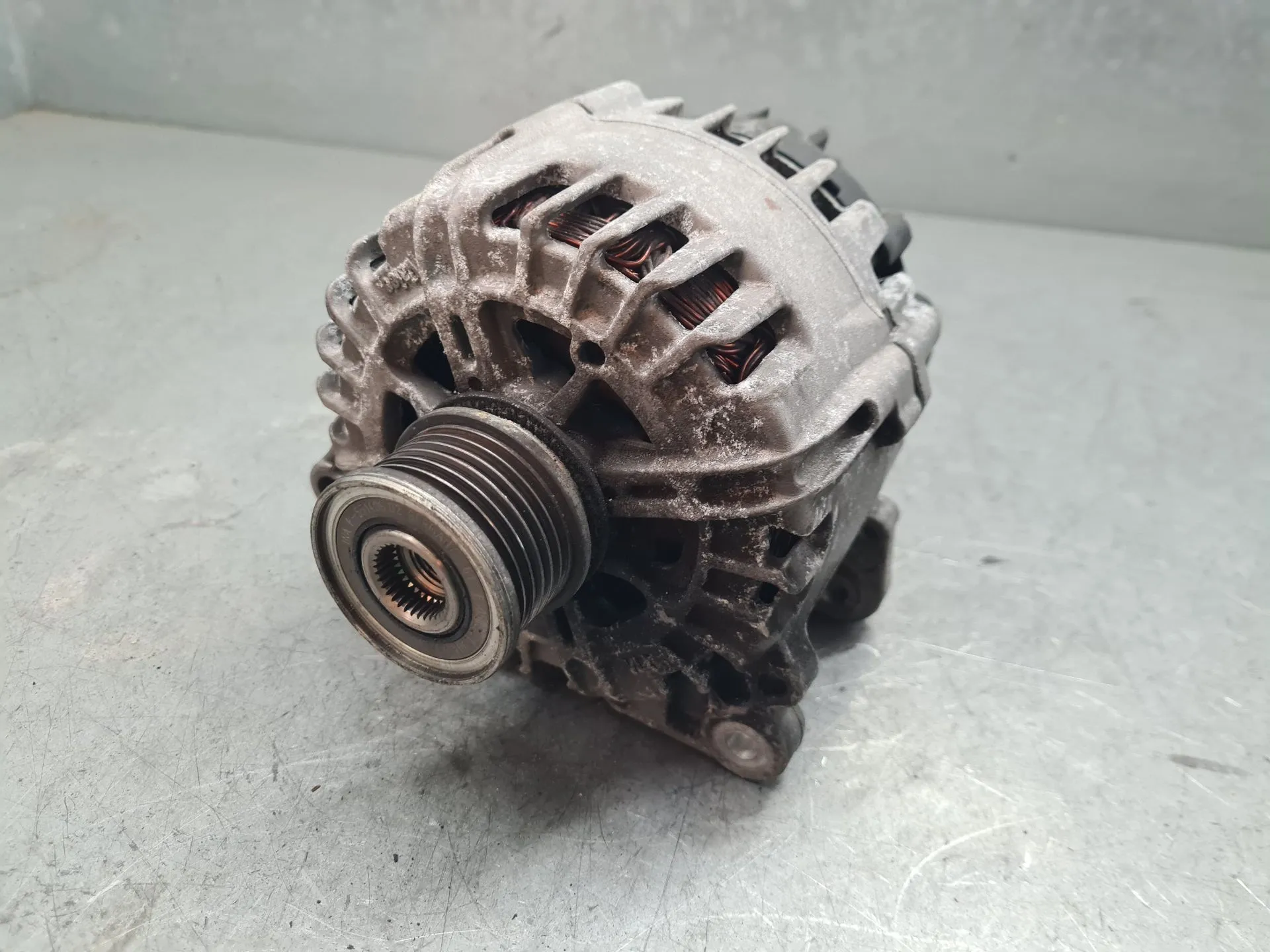 Alternador AUDI A4 Avant (8K5, B8) Imagem-1