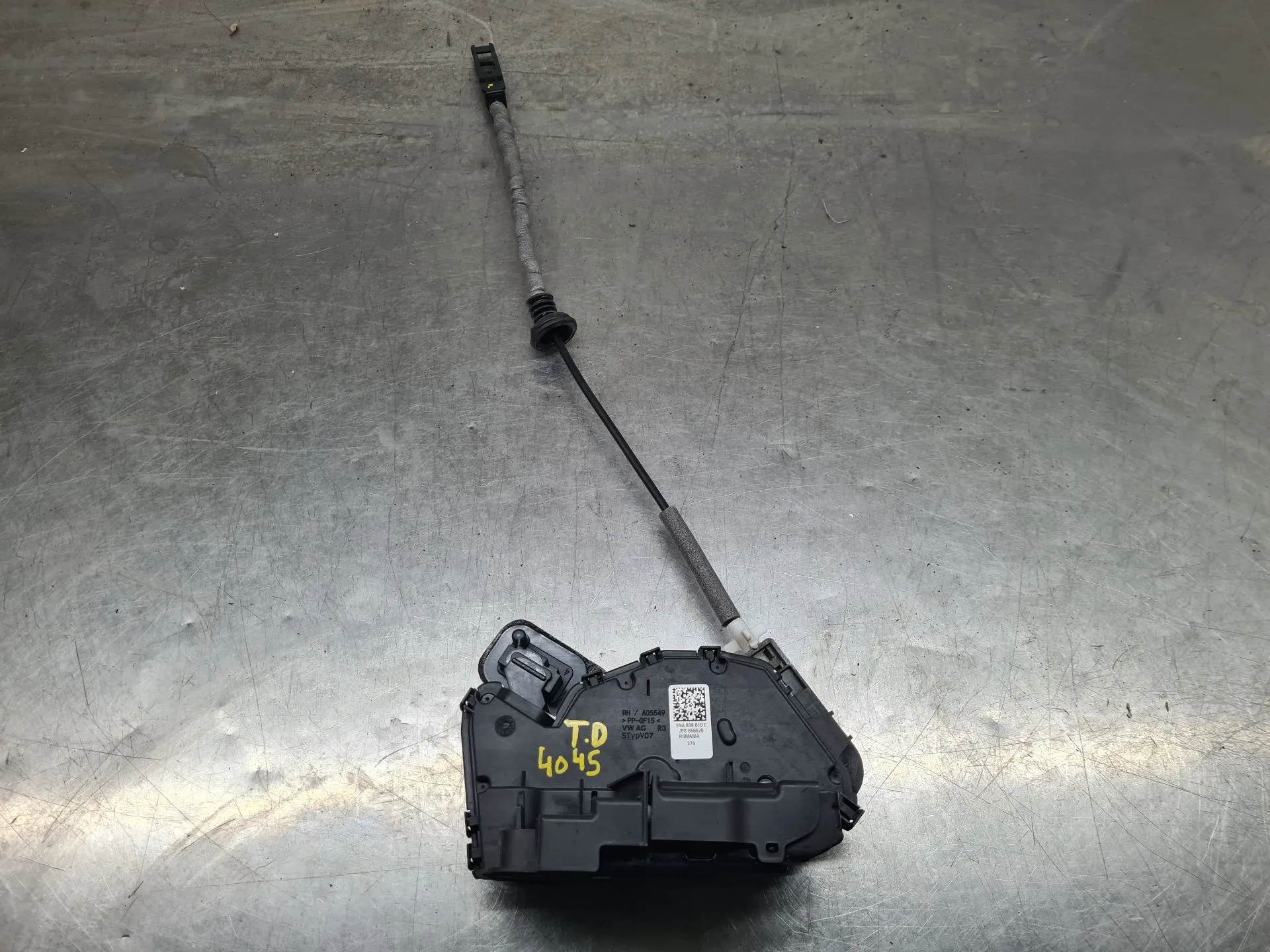 Rear Right Door Lock VOLKSWAGEN Tiguan (AD1, AX1)