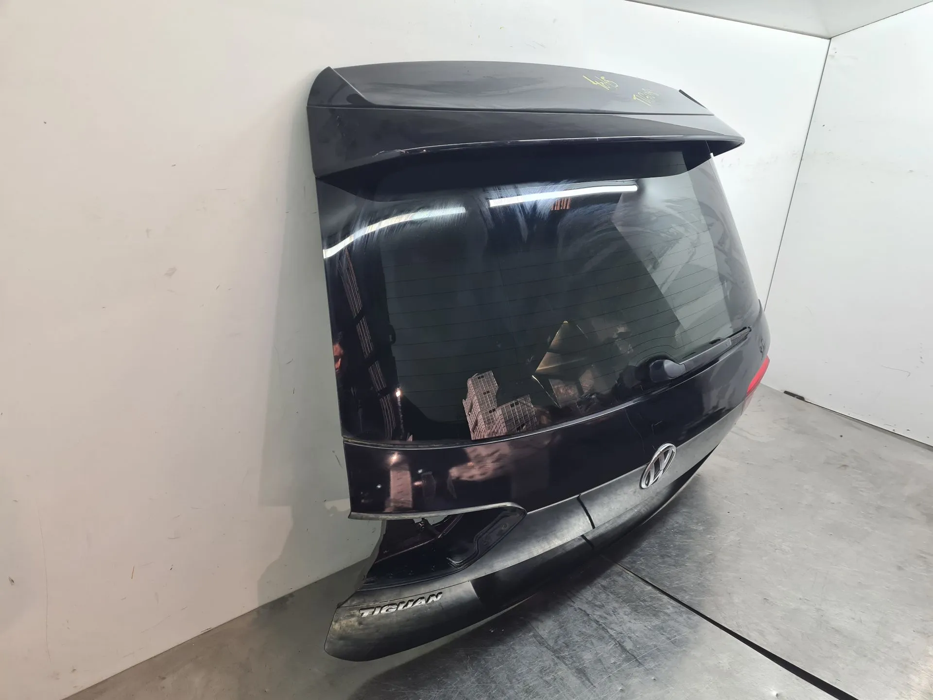 Tailgate / Trunk lid VOLKSWAGEN Tiguan (AD1, AX1) Imagem-1