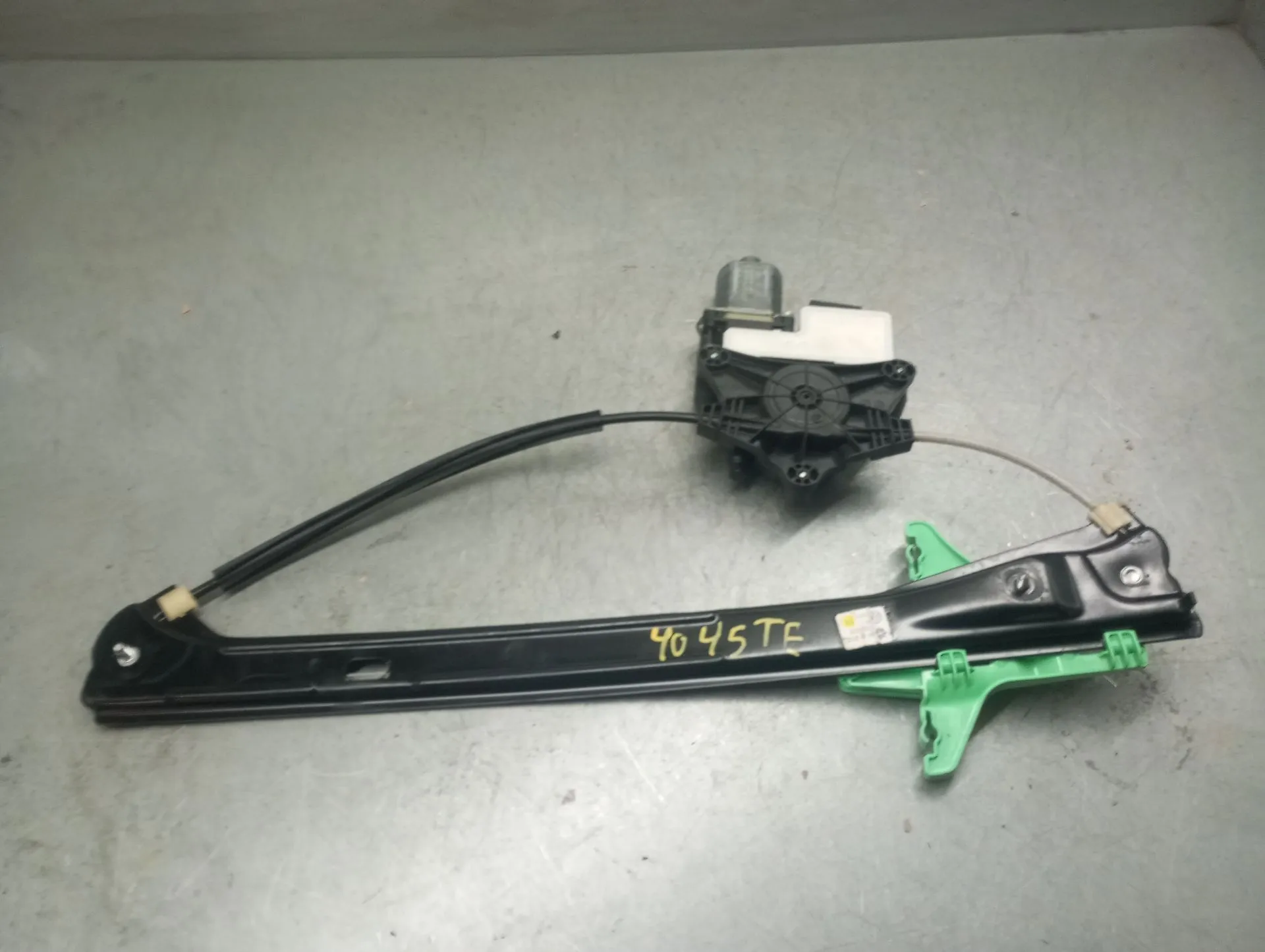 Elevalunas trasero izquierdo VOLKSWAGEN Tiguan (AD1, AX1) Imagem-1