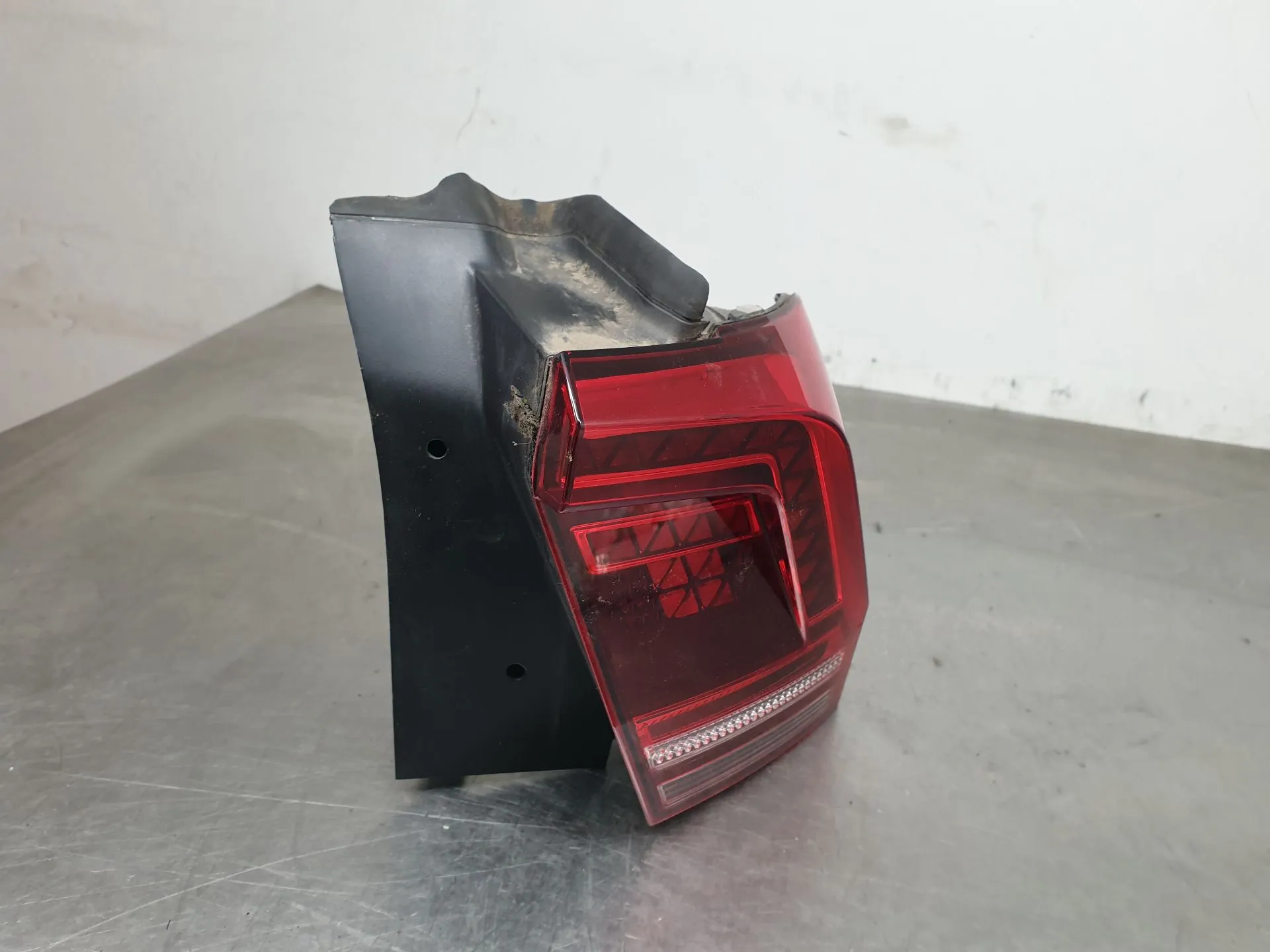 Right Tail light VOLKSWAGEN Tiguan (AD1, AX1) Imagem-2