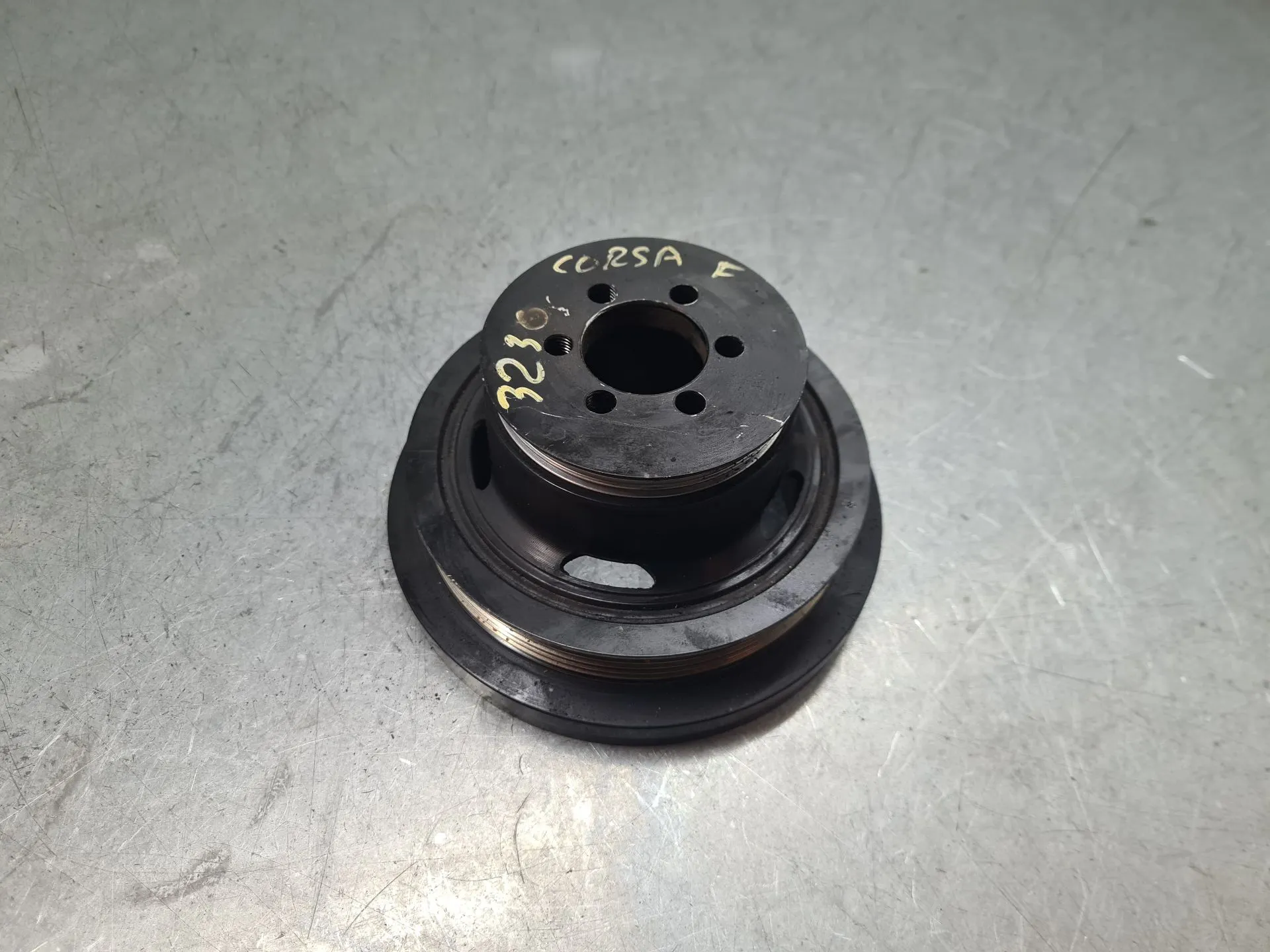 Crankshaft / Engine pulley  OPEL Corsa F