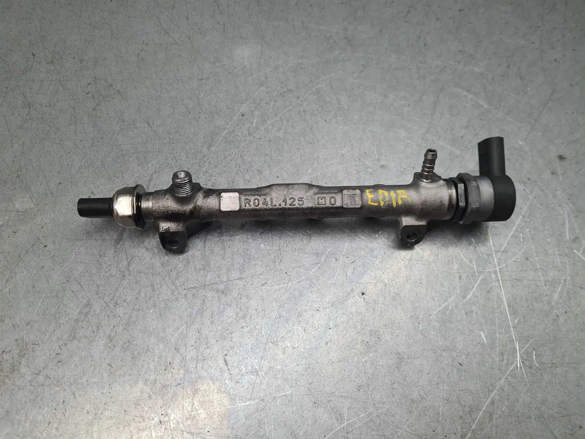 Rampe d'injection VOLKSWAGEN Golf VII (5G1, BQ1, BE1, BE2)