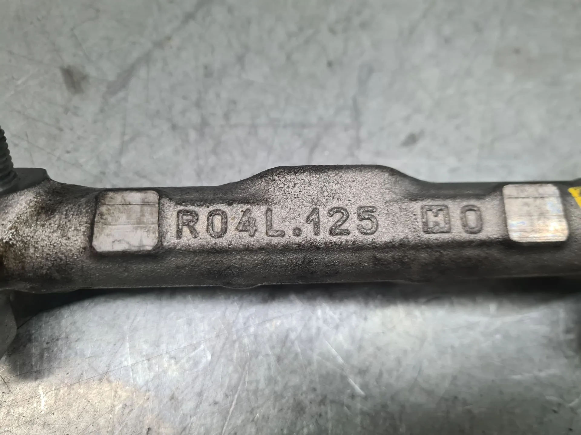 Rampe d'injection VOLKSWAGEN Golf VII (5G1, BQ1, BE1, BE2) Imagem-3